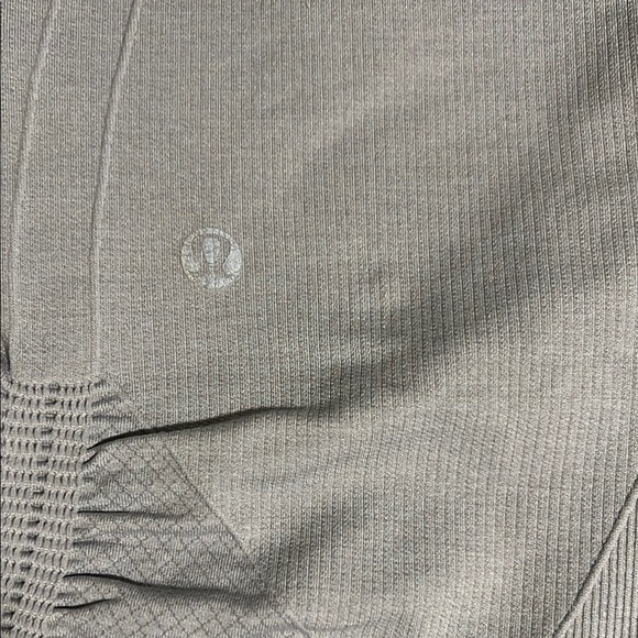 LULULEMON Awakening Crop *Taryn Toomey - Picture 5 of 7